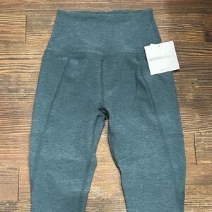 NWT Beyond Yoga leggings - XS